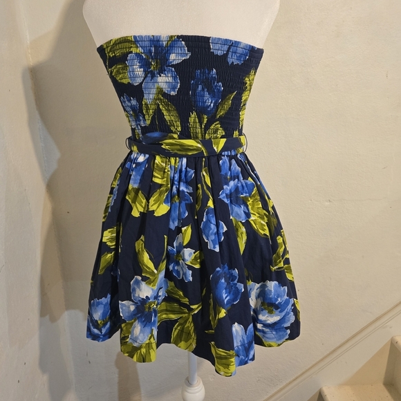 Hollister Floral Strapless Dress Size M - Picture 2 of 4